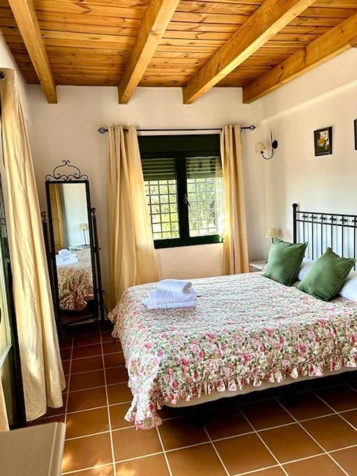 La Umbria  Hispalis Villa En Aracena מראה חיצוני תמונה