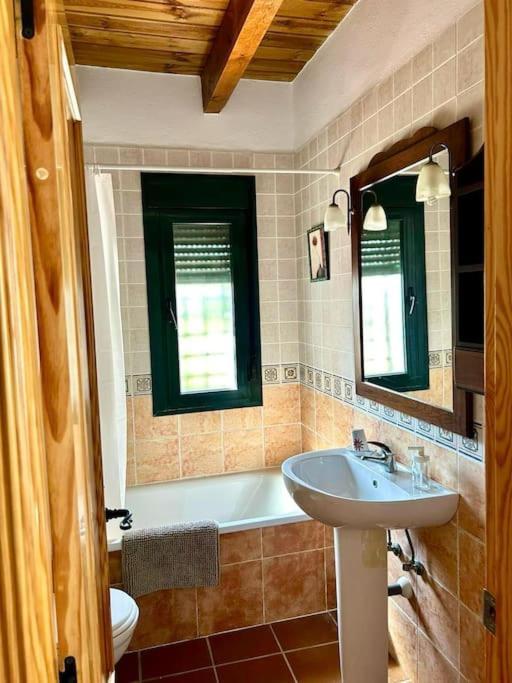 La Umbria  Hispalis Villa En Aracena מראה חיצוני תמונה