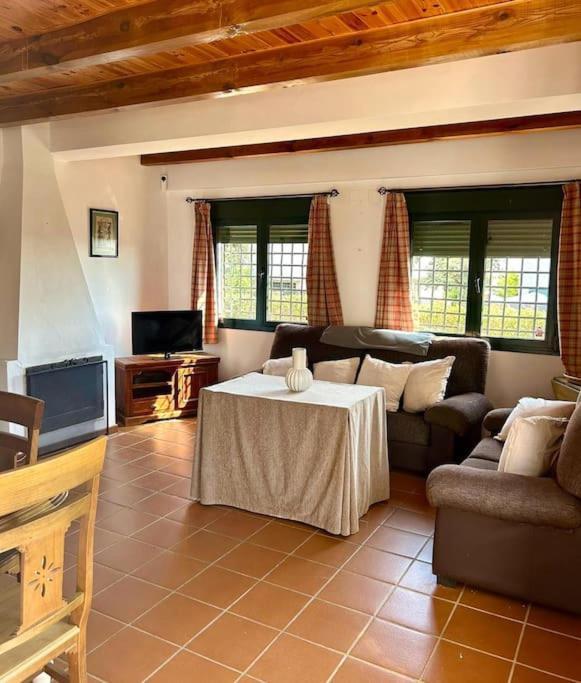 La Umbria  Hispalis Villa En Aracena מראה חיצוני תמונה
